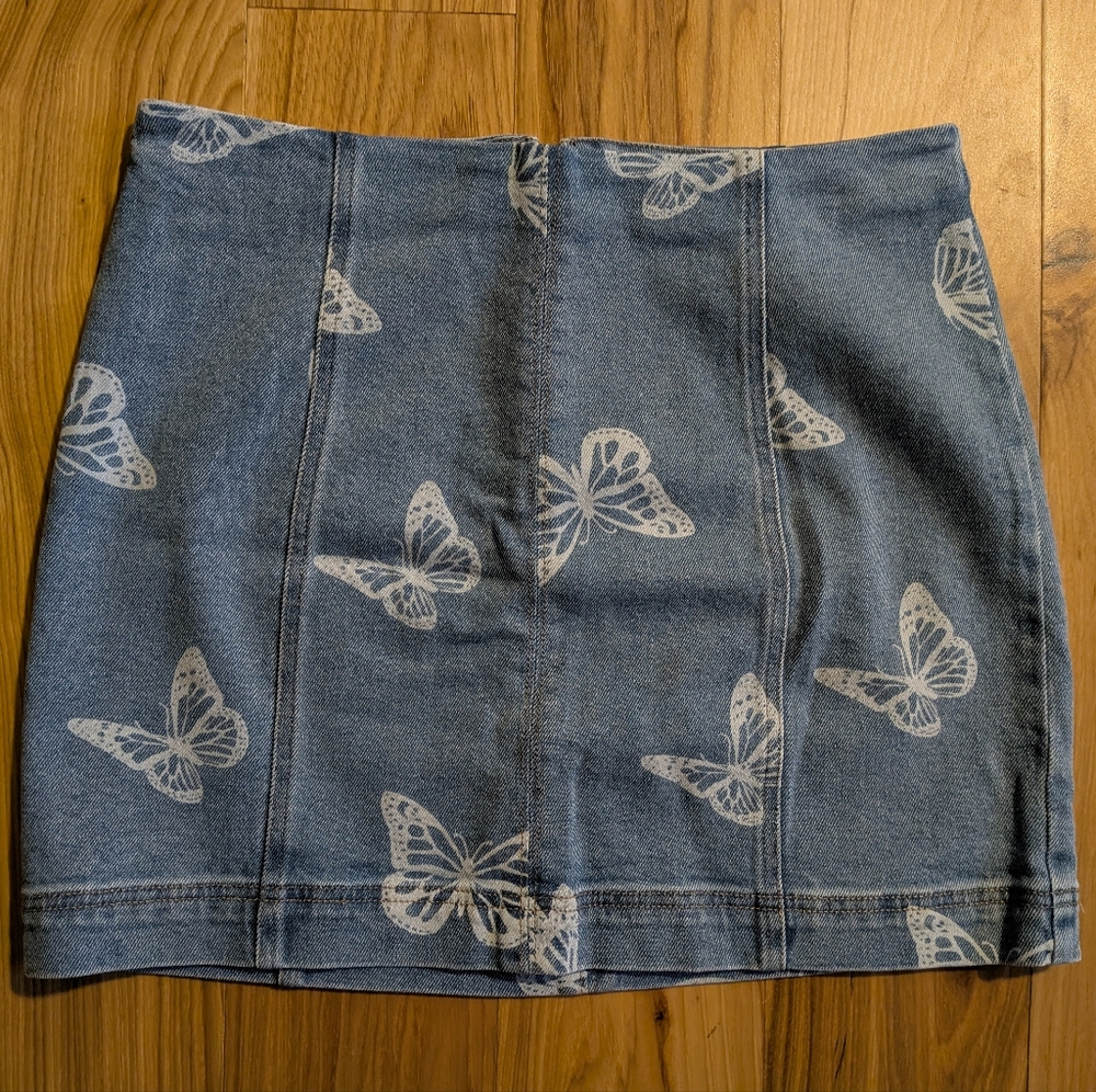 TinsleTown High Waisted Butterfly Print Shorts NWT